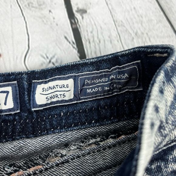 ⭐️ Flash Sale⭐️ Miss Me Signature Jean Shorts - Picture 5 of 6